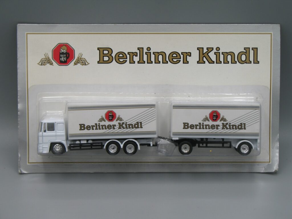 Camion publicitaire avec remorque Berliner Kindl - Echelle 1:87