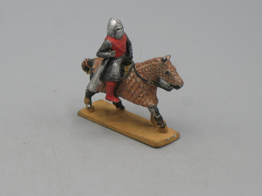 Soldat de plomb - Cavalier en armure, cheval noir