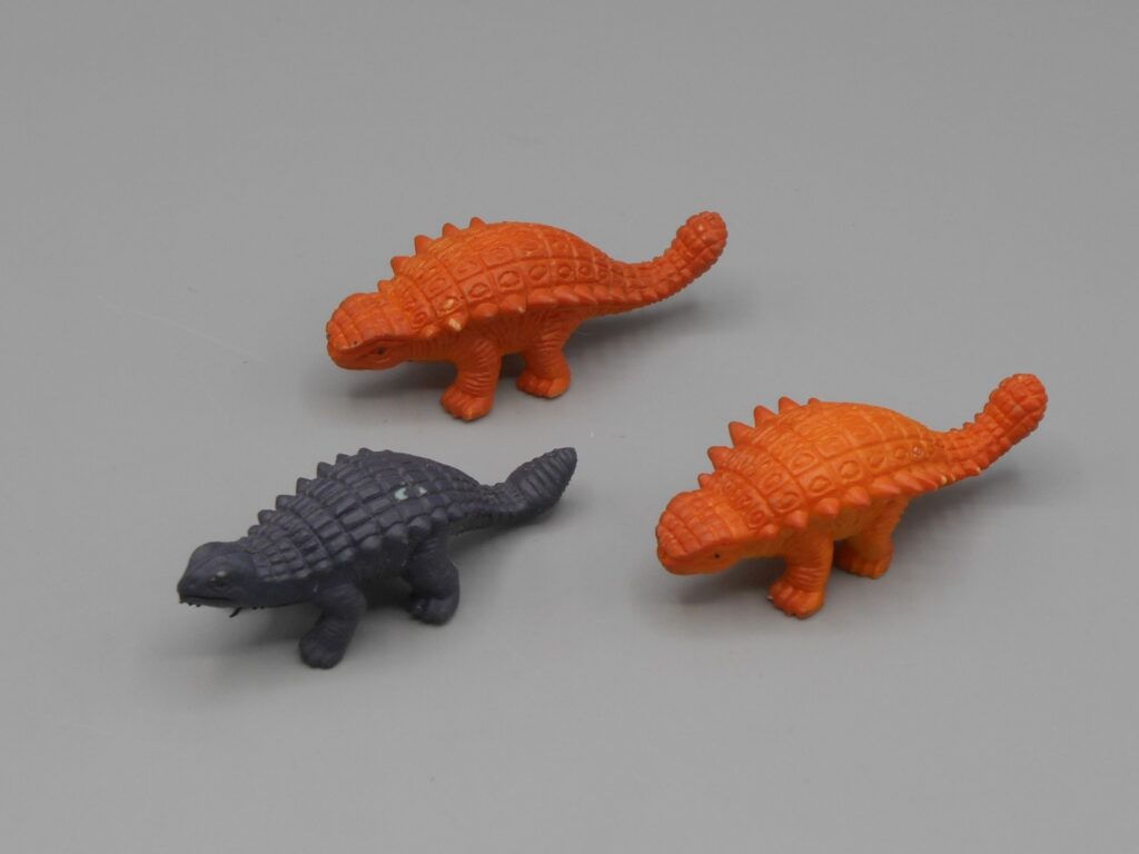 2 Palaeoscincus et 1 Ankylosaurus - China