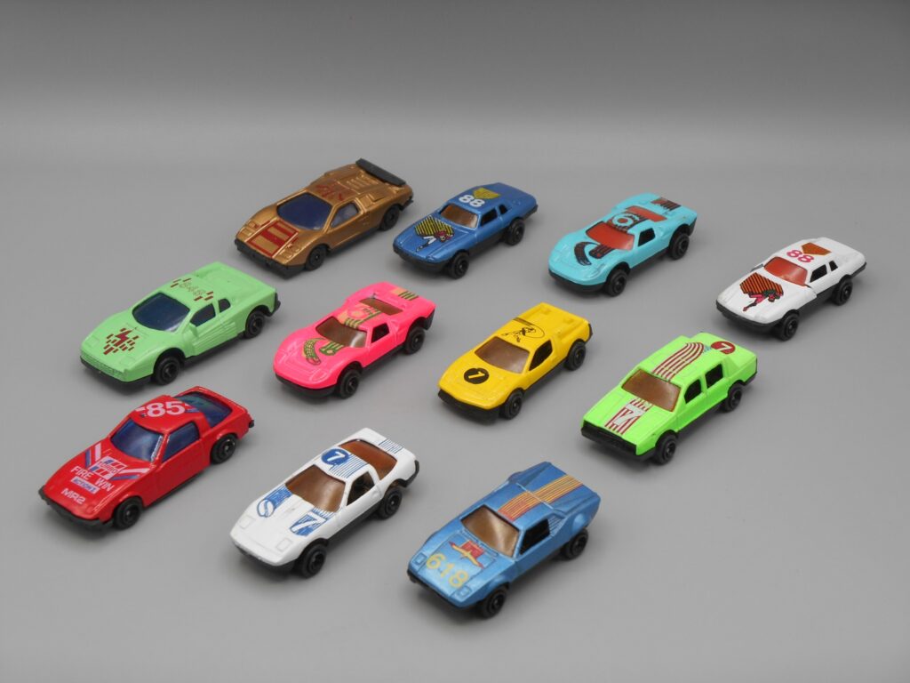 11 voitures miniatures - Lot 1