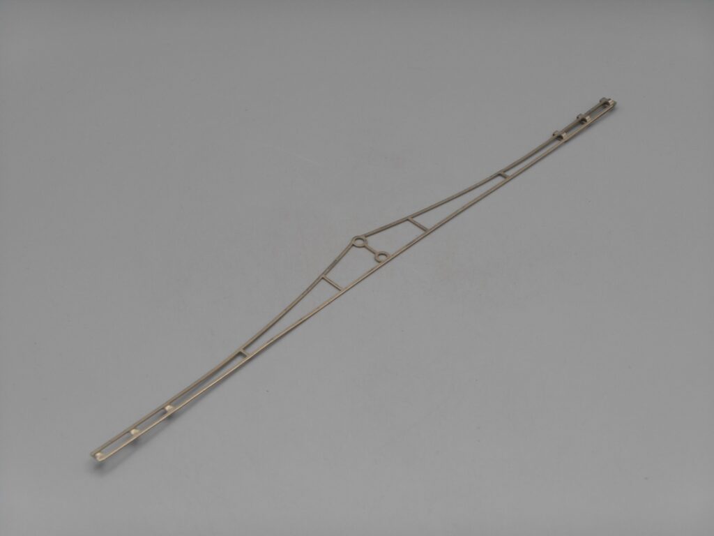 Elément de caténaire 24 cm adapté aux aiguillages - Märklin 7013