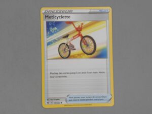 Pokemon Objet Moticyclette - 181/202 Losange - 2020
