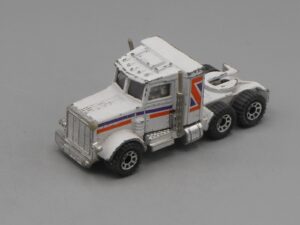 Camion Peterbilt blanc - Matchbox 1983