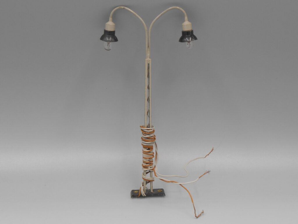 Lampadaire double électrique 13 cm gris, noir 12 volts