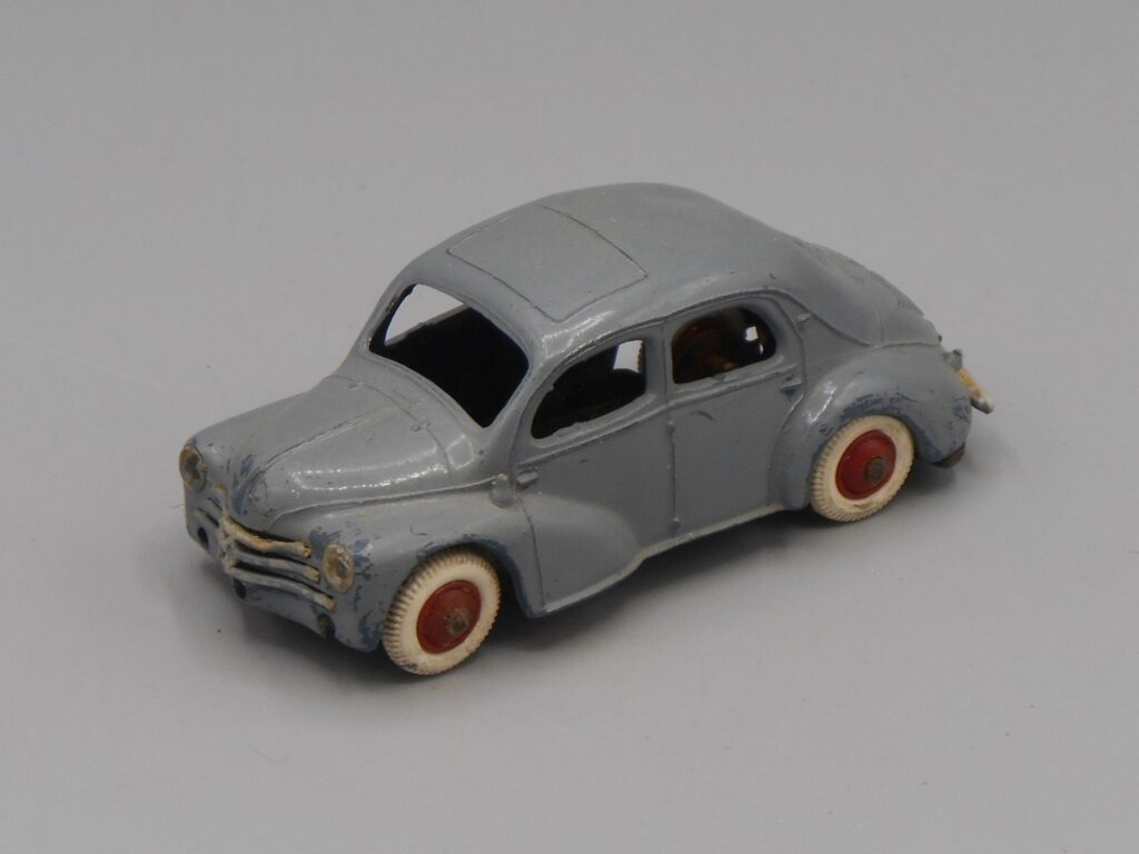 Voiture Renault grise - Norev
