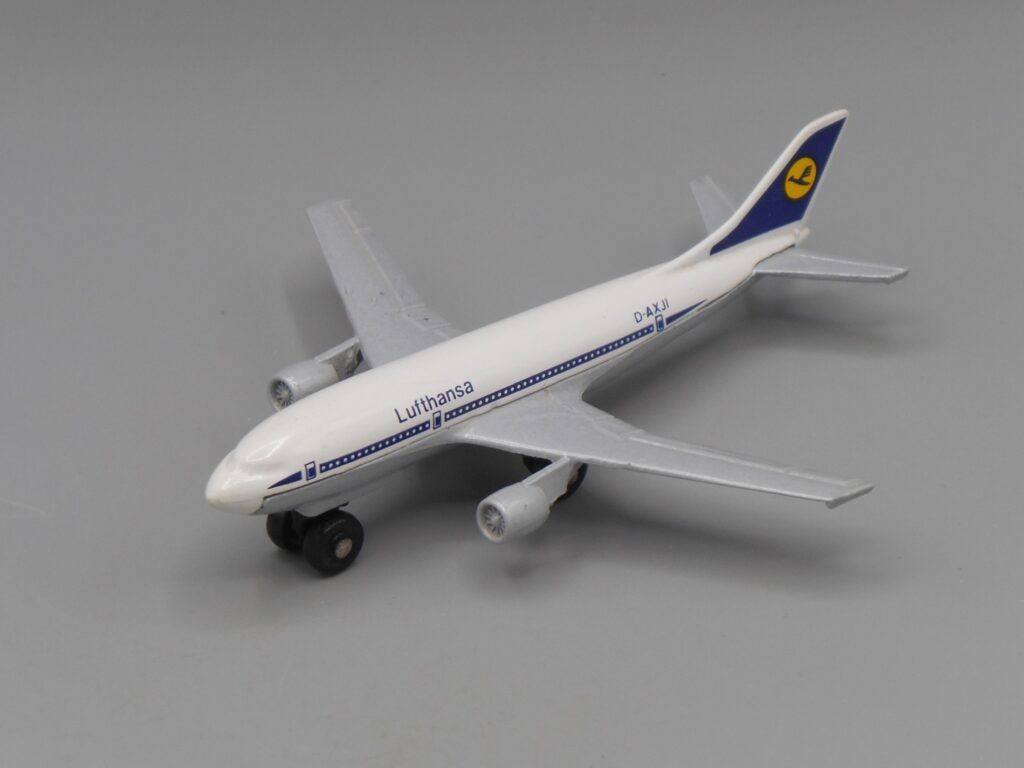 Avion Airbus A300B Lufthansa - Matchbox Skybusters SB-28