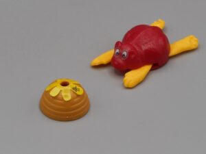 Ours attrapant une ruche - Kinder K02-76