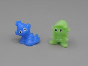 Personnages fantaisies fluorescents - Kinder DE02