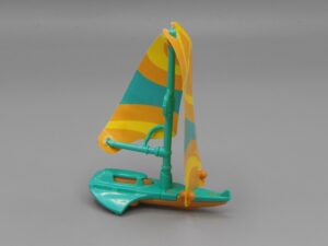 Voilier de course vert, jaune - Kinder UN66