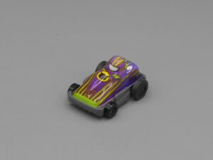 Voiture de course - Kinder DC49