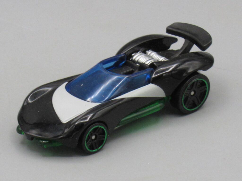 Voiture DGB60 - Hotwheels Mattel 2014