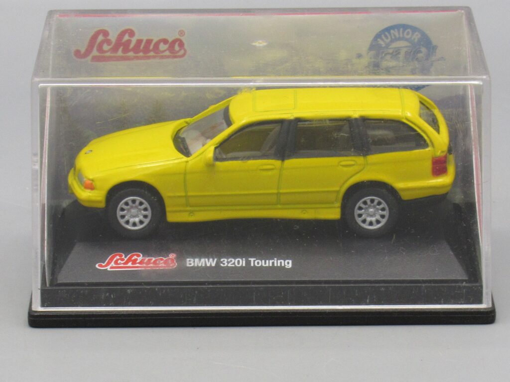 Voiture BMW 320i Touring jaune - Schuco