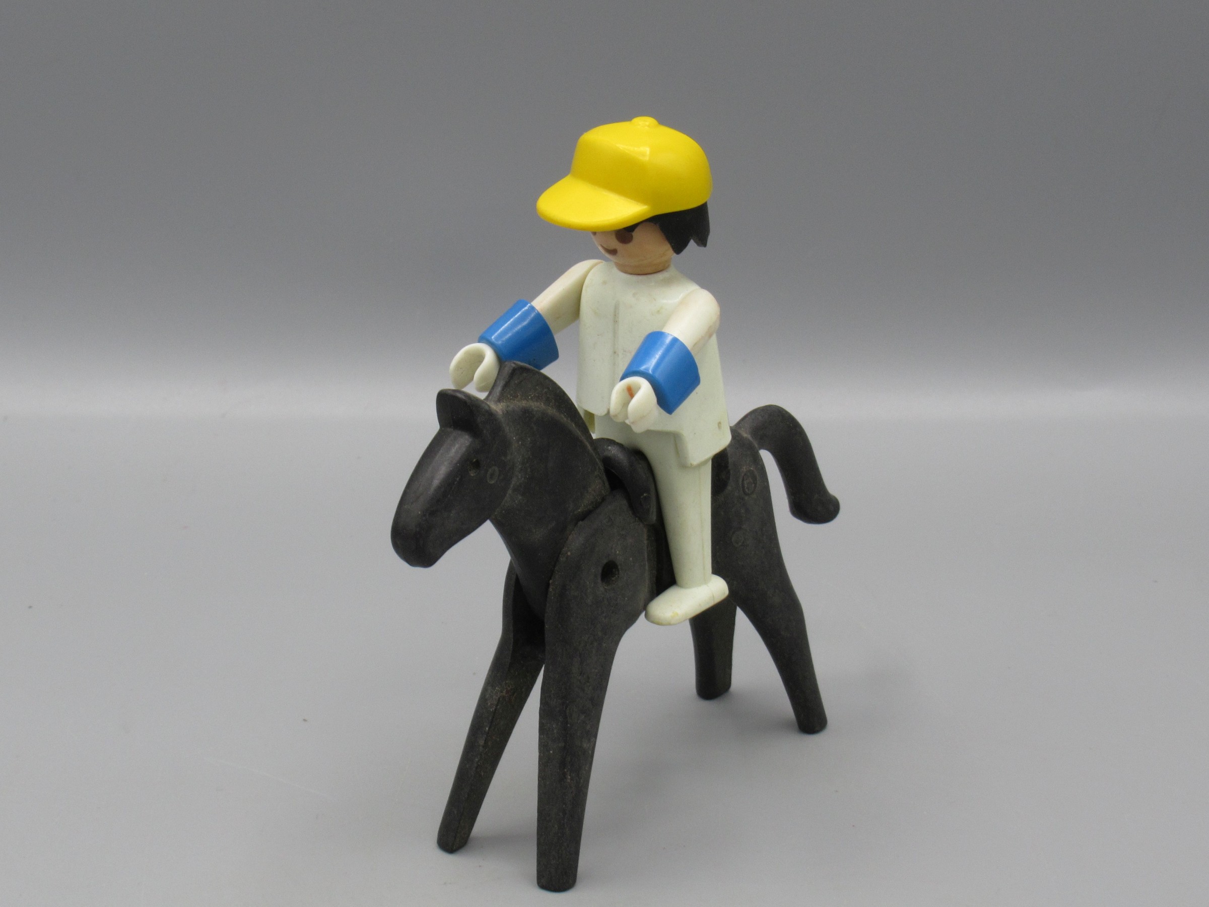PLAYMOBIL - Cavaliere et cheval - Voiture et figurine - JEUX