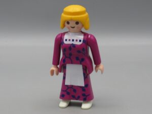 Playmobil - Femme robe mauve - Geobra 1987