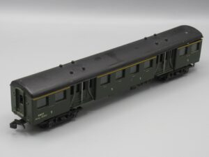 Wagon Voiture Amy 12512 SNCF 1ère avec éclairage - HOrnby acH0
