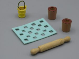 Gobelets, rouleau à pâtisserie, seau et tapis - Maison de poupée