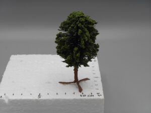 Arbre en boule sur pied 9 cm