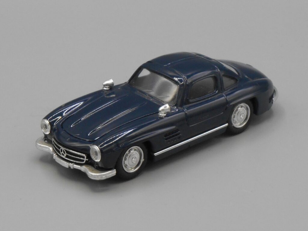 Voiture Mercedes 300 SL 1954 bleu - Solido