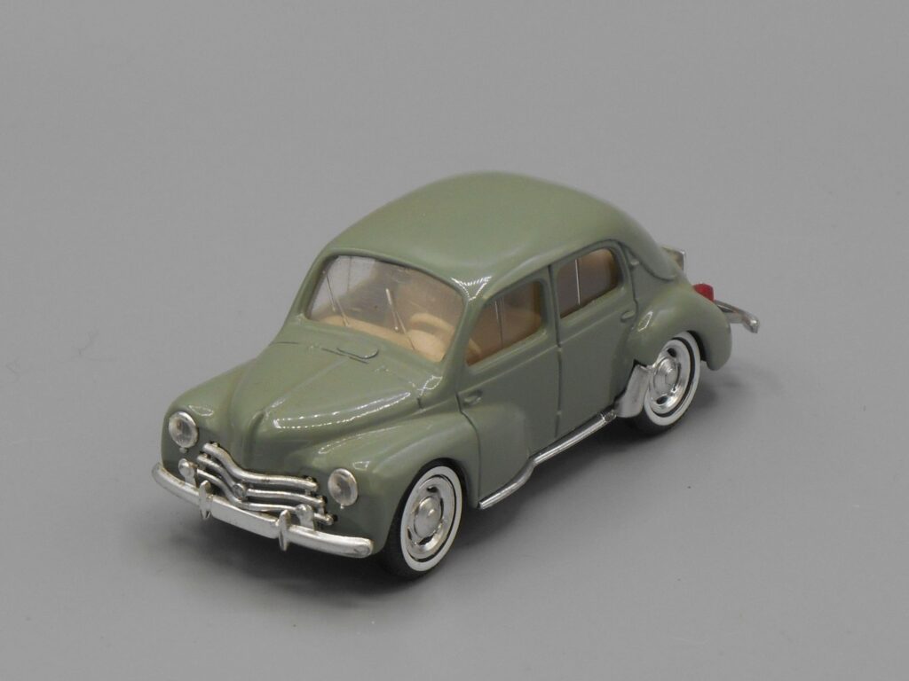 Voiture Renault 4 CV - Solido