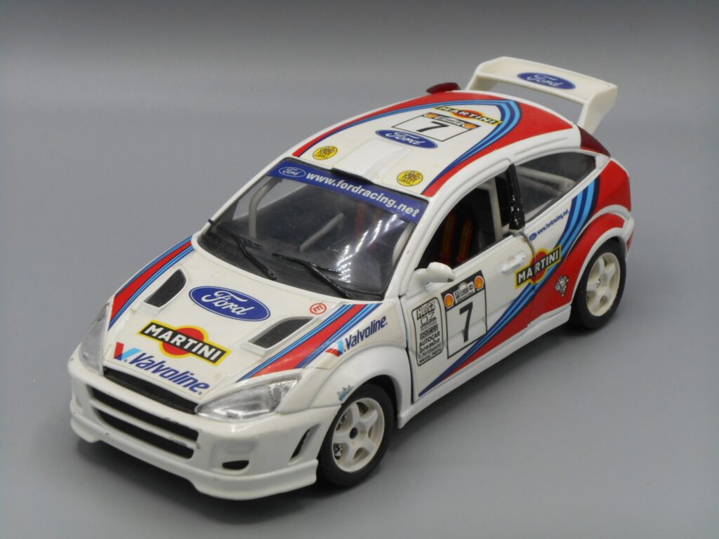 Voiture Ford Focus - Bburago