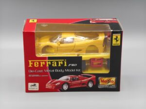 Voiture Ferrari F50 à monter - Maisto