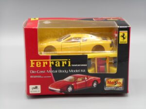 Voiture Ferrari Testarossa à monter - Maisto