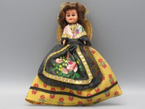 Poupée régionale Provence - France