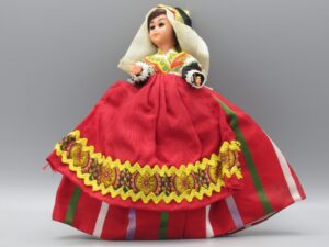 Poupée régionale 15 cm, rouge, jaune, noir, blanc