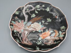 Assiette décorative fleurs et oiseau - Macau