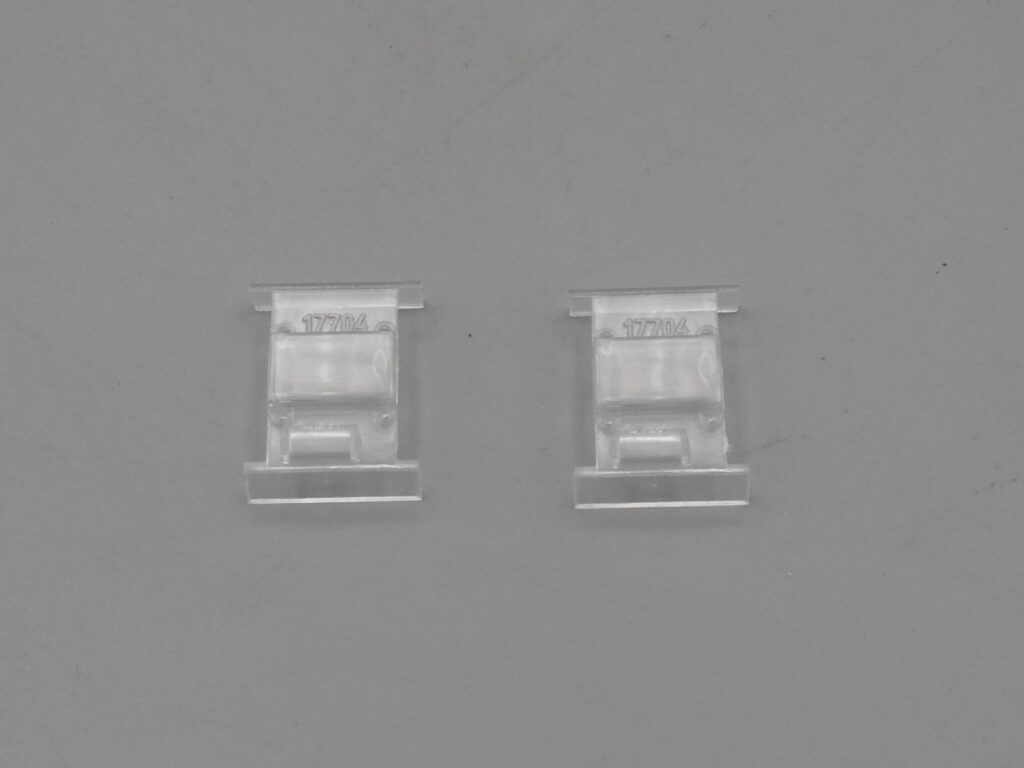 Pièces de rechange transparentes indéterminées