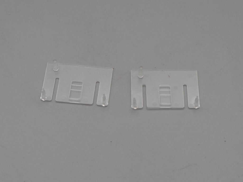 Pièces de rechange transparentes indéterminées