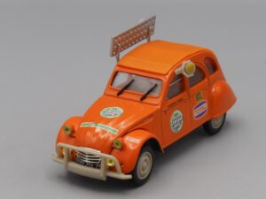 Voiture Citroën 2CV 6 orange - Norev