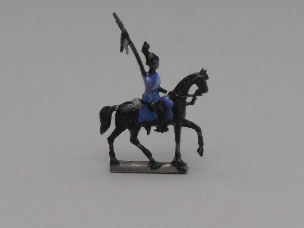 Cavalier lancier sur cheval noir - Plomb polychrome