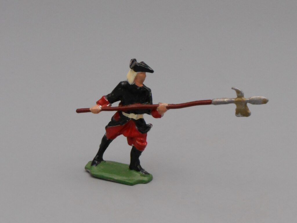 Soldat à pied noir lancier en défense - Ancien régime du 18e