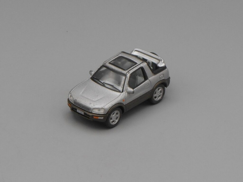 Voiture Toyota Rav 4 gris - Hongwell
