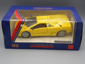 Voiture Lamborghini Diablo jaune 1990 - Maisto