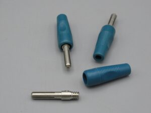 Composants : 3 fiches bananes 4 mm bleues à visser