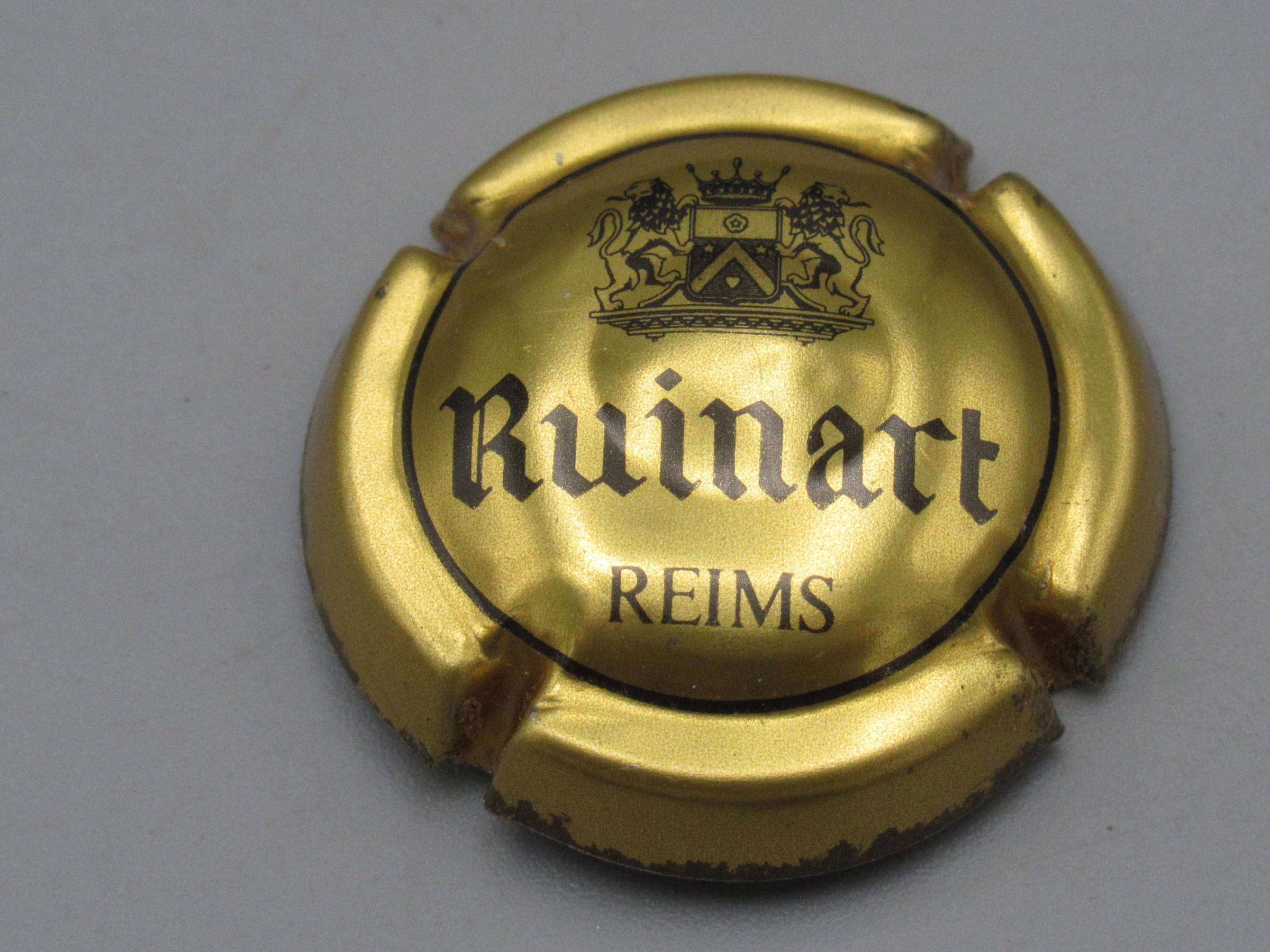 Champagne Ruinart Reims - Muselet doré