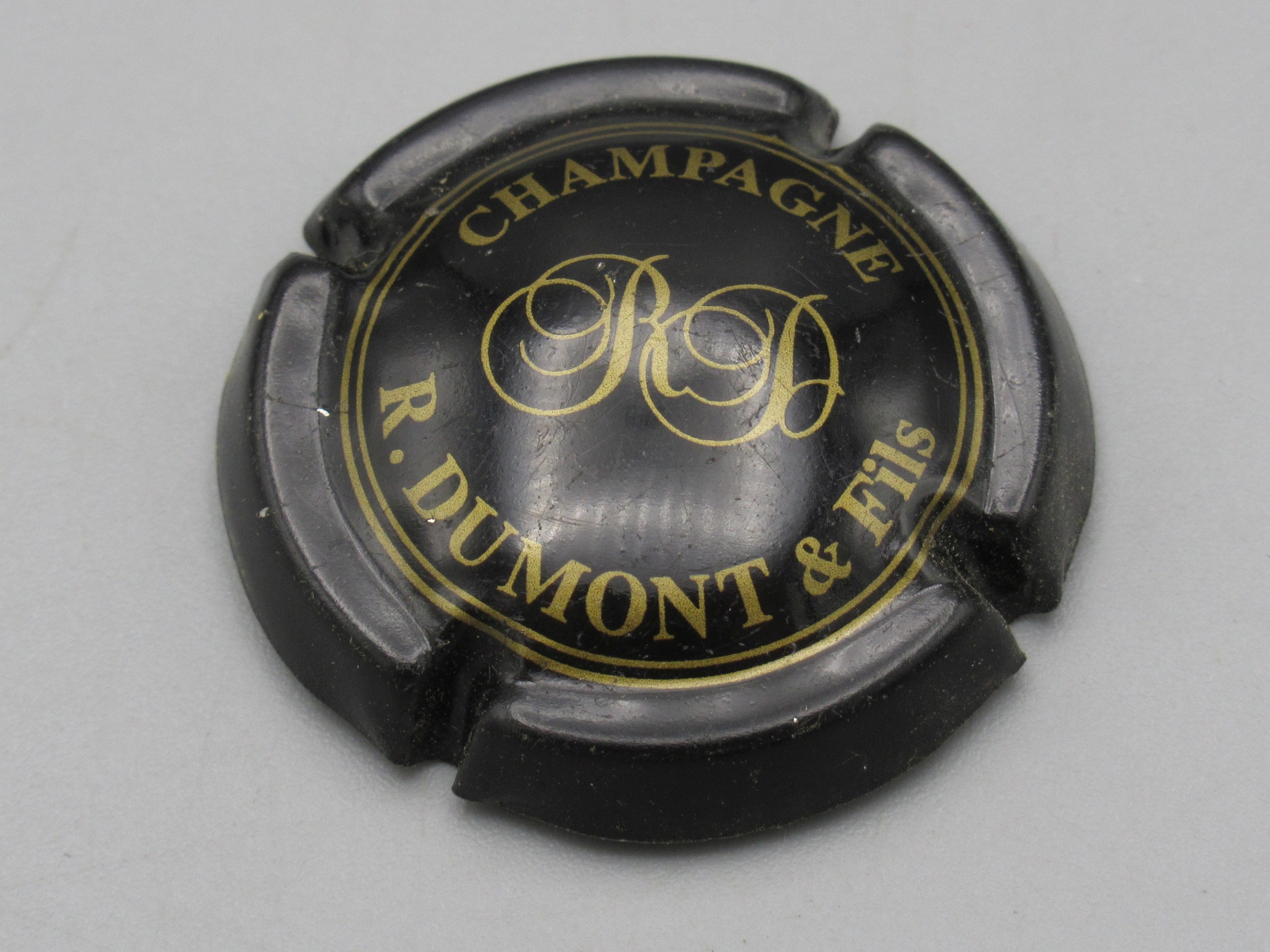 Champagne R. Dumont et Fils - Muselet noir