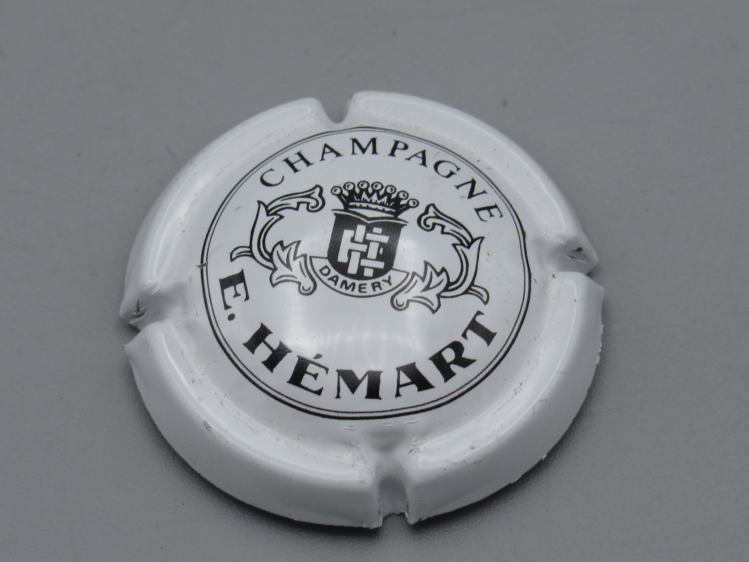 Champagne E. Hémart - Muselet blanc