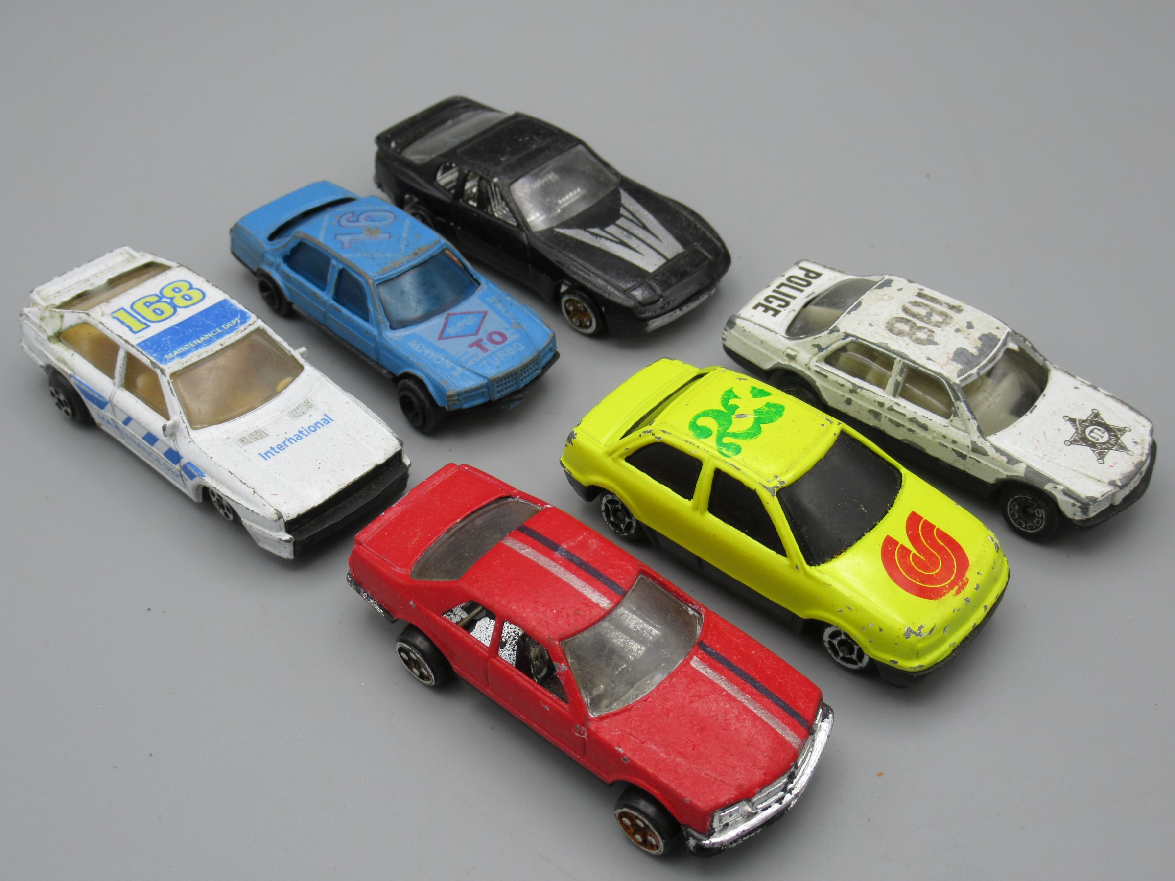 6 voitures en état d'usage - Made in China