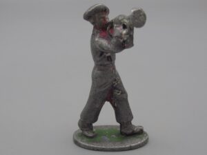 Soldat avec béret et clairon 60 mm - Quiralu