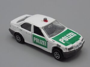 Voiture BMW 325i blanche Polizei - Majorette réf 257