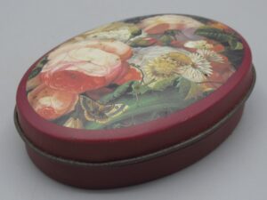 Boîte métal ovale motif fleurs