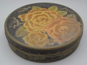 Boîte métal ronde motif fleurs
