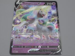 Pokemon Galopa V - Holographique - Base - Promo SWSH111 - 2021