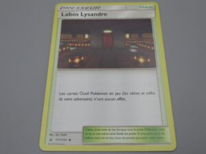 Pokemon Stade Labos Lysandre - 111/131 Losange - 2018