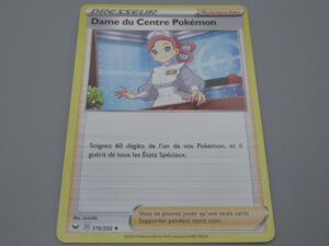 Pokemon Supporter Dame du centre - 176/202 Losange - 2020