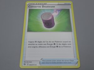 Pokemon Objet Conserve Douteuse - 066/073 Losange 2020