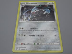Pokemon Minotaupe - Niveau 1 - 122/185 Losange - 2020